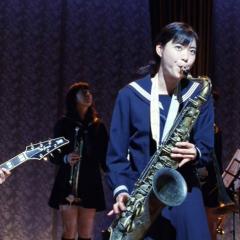 摇摆少女 - b9YvWR63kGZHImJna20otT6AlTO.jpg