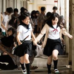 学园孤岛 真人版 - rVNrPcl7dwoONkPEr0Gwhz54KAN.jpg
