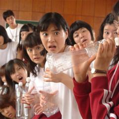 摇摆少女 - qF8SX3kkFjyEf7Q8jmbYXNr3ZeY.jpg