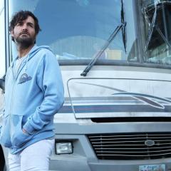 最后一个男人 - 2Wq8QIejBGRgI6pXSNCcV9TBA47.jpg